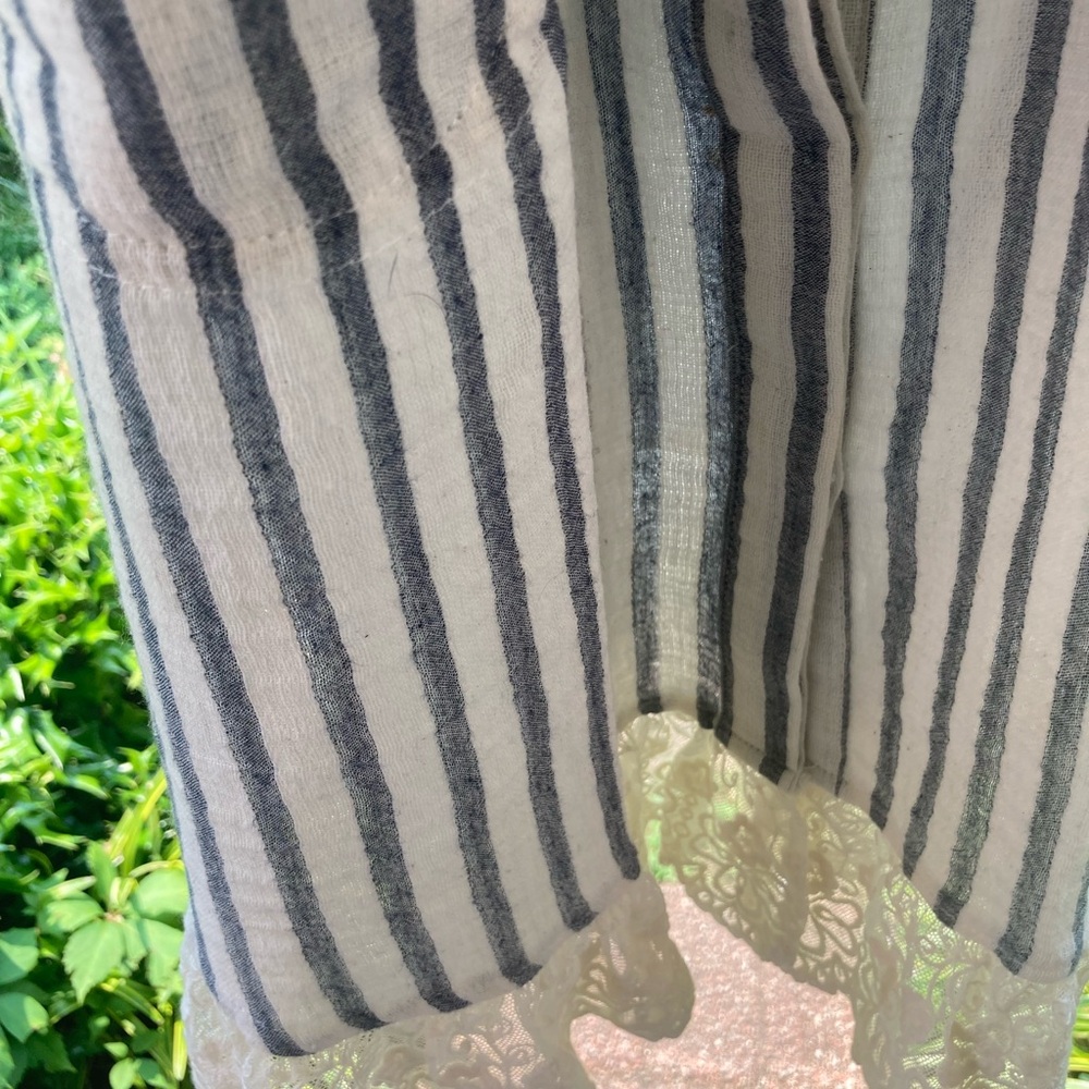 Umgee gray and White Striped Sleeveless dress shift - Picture 4 of 9